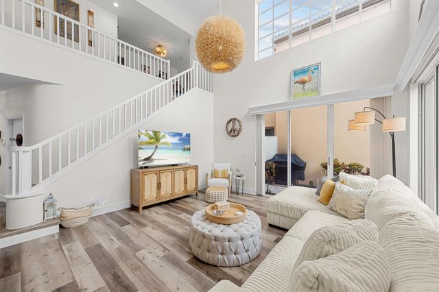 7 Via Tivoli, Palm Beach Gardens, FL 33418