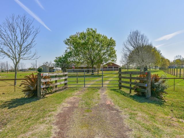 18014 Domino Road, Waller, TX 77484