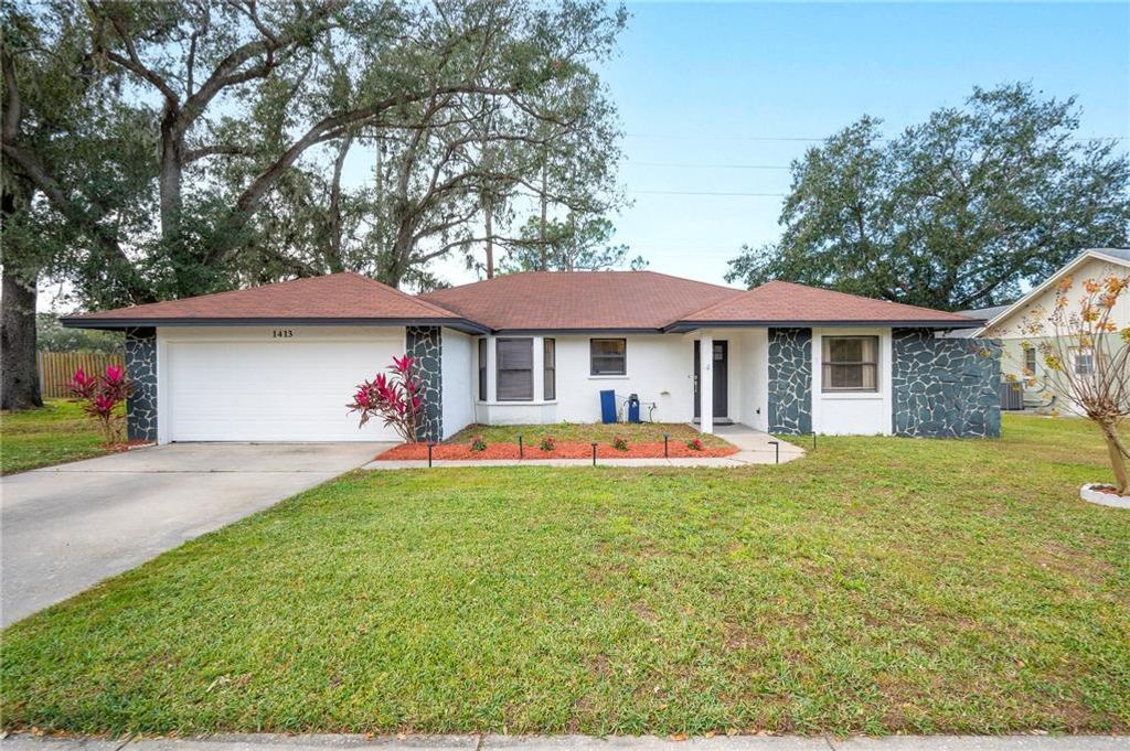 1413 SANDALWOOD DRIVE, Plant City, FL 33563