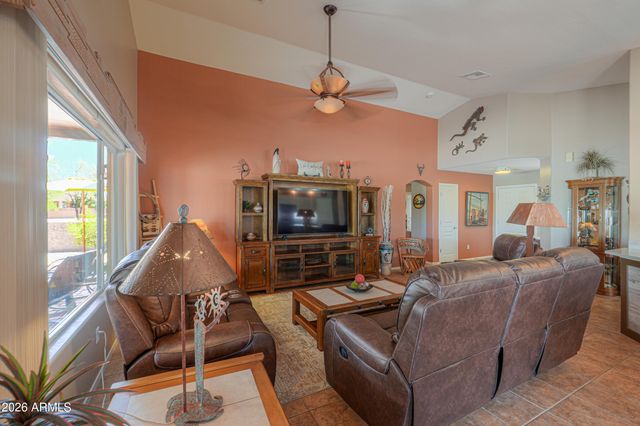 297 N SAN JUAN Trail, Casa Grande, AZ 85194