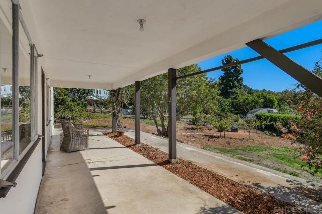 1117 Solana Dr., Del Mar, CA 92014