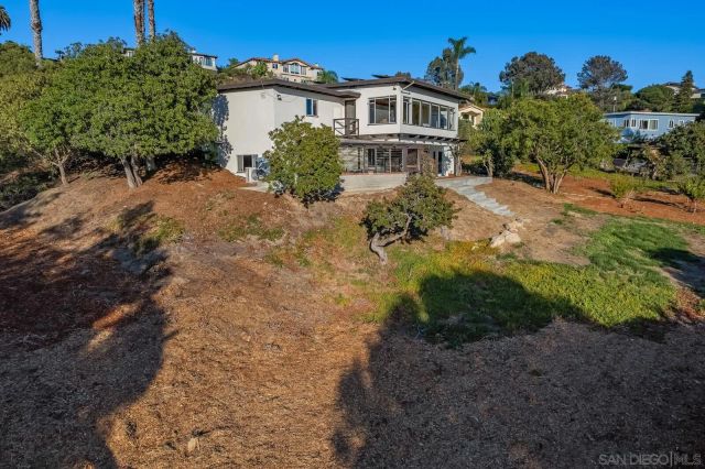 1117 Solana Dr., Del Mar, CA 92014
