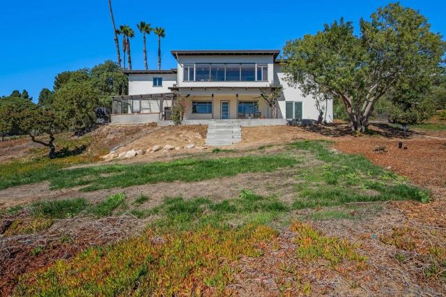1117 Solana Dr., Del Mar, CA 92014