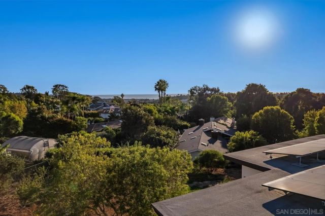 1117 Solana Dr., Del Mar, CA 92014