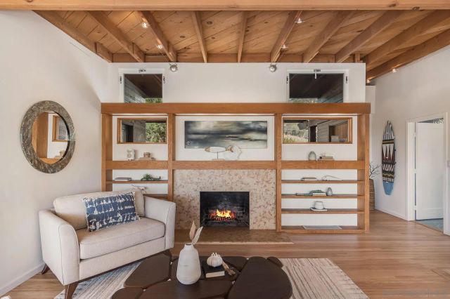 1117 Solana Dr., Del Mar, CA 92014