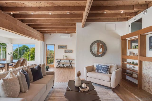 1117 Solana Dr., Del Mar, CA 92014