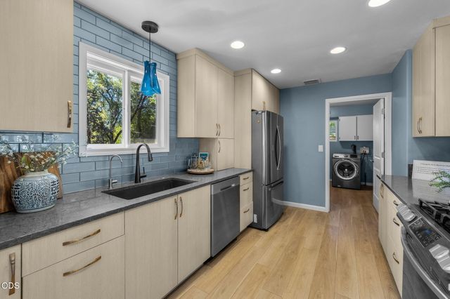 647 NE Lafayette Avenue A, B, Bend, OR 97701