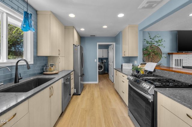 647 NE Lafayette Avenue A, B, Bend, OR 97701