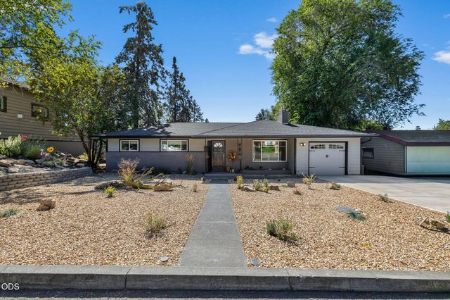 647 NE Lafayette Avenue A, B, Bend, OR 97701