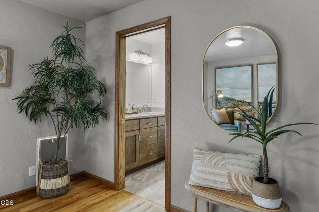 647 NE Lafayette Avenue A, B, Bend, OR 97701