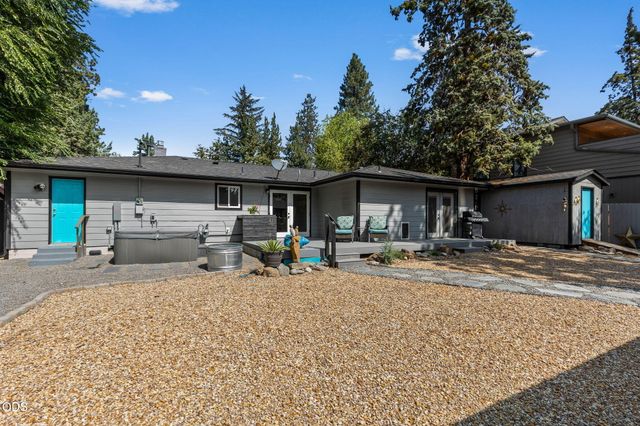 647 NE Lafayette Avenue A, B, Bend, OR 97701