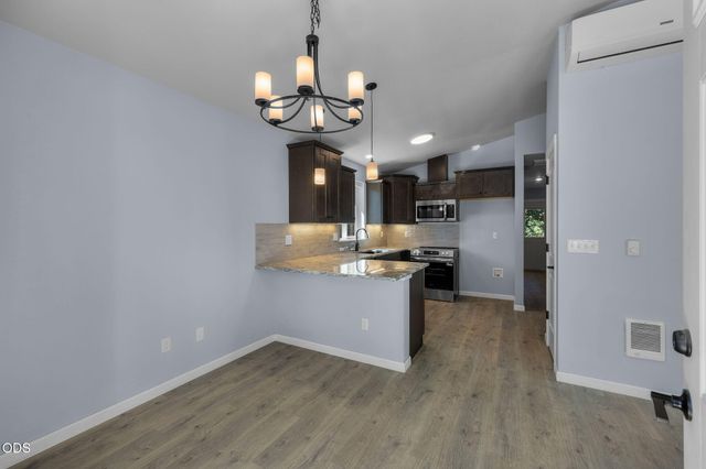647 NE Lafayette Avenue A, B, Bend, OR 97701