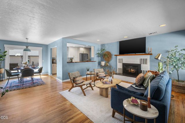 647 NE Lafayette Avenue A, B, Bend, OR 97701