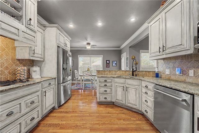 4295 W Coneflower Place, Fayetteville, AR 72704