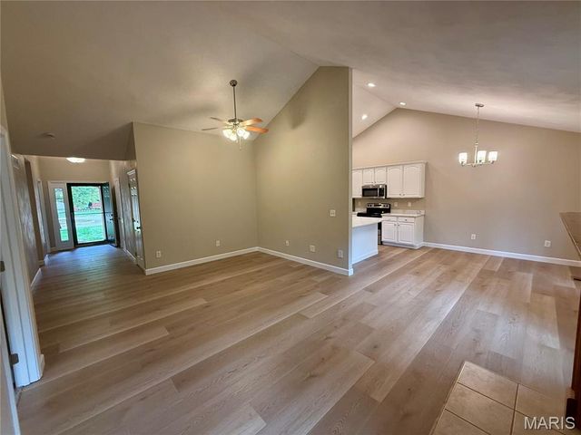 1920 Hawksbill, Belleville, IL 62223