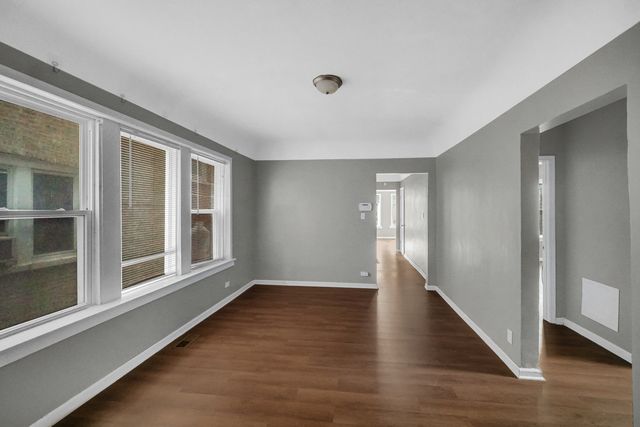 1126 E 81st Place 1, Chicago, IL 60619