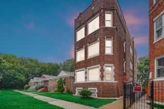 1126 E 81st Place 1, Chicago, IL 60619