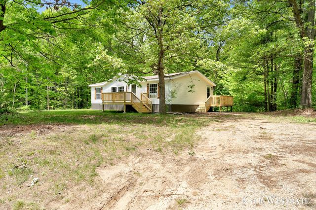 22866 Kendaville Road, Pierson, MI 49339