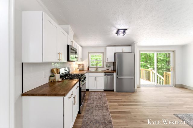22866 Kendaville Road, Pierson, MI 49339
