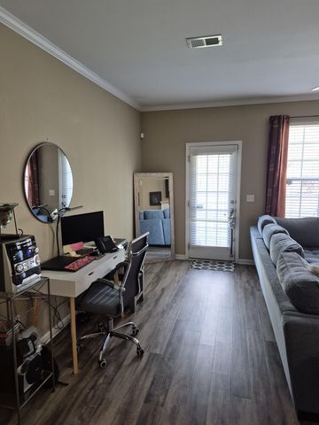 211 Hemingway Circle, Summerville, SC 29483