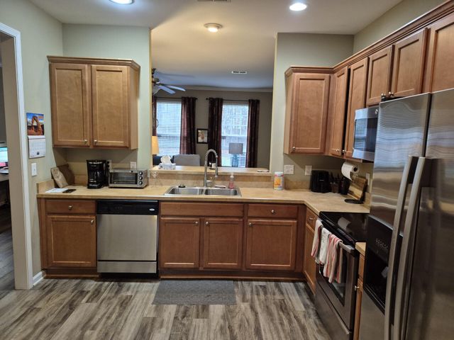 211 Hemingway Circle, Summerville, SC 29483