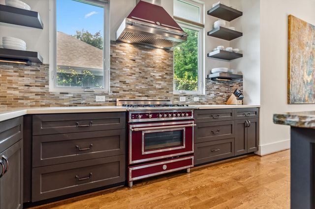 815 E 27th Street, Houston, TX 77009