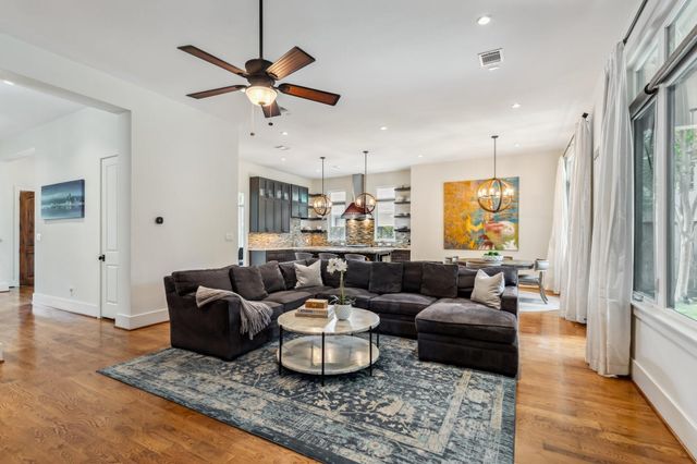 815 E 27th Street, Houston, TX 77009