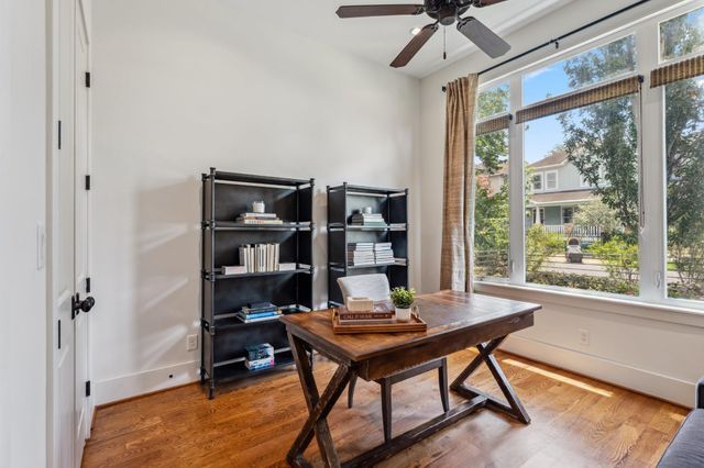 815 E 27th Street, Houston, TX 77009