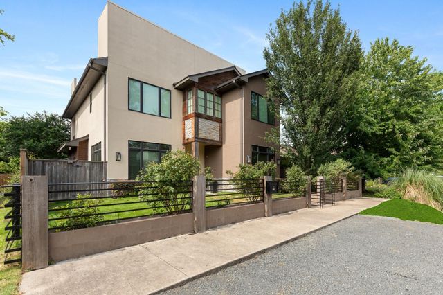 815 E 27th Street, Houston, TX 77009