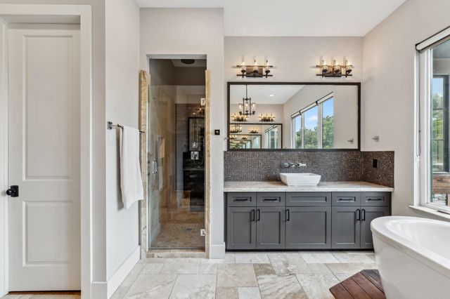 815 E 27th Street, Houston, TX 77009