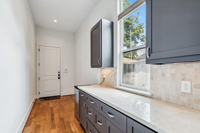 815 E 27th Street, Houston, TX 77009