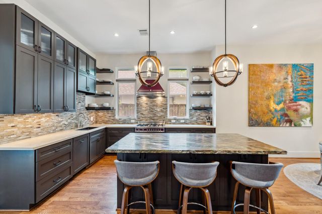 815 E 27th Street, Houston, TX 77009