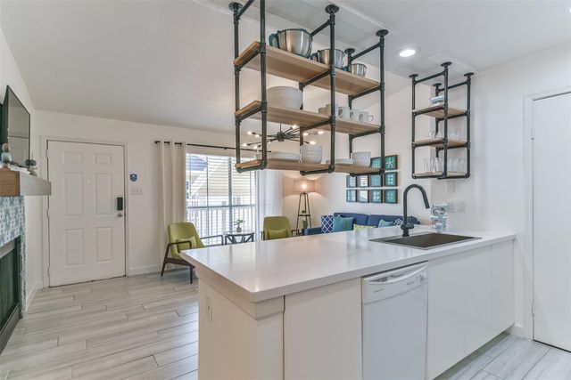 3506 Cove View Boulevard 1612, Galveston, TX 77554