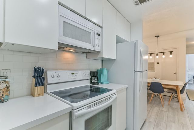 3506 Cove View Boulevard 1612, Galveston, TX 77554