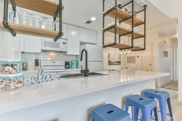 3506 Cove View Boulevard 1612, Galveston, TX 77554