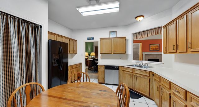 9111 Hazelhurst DR, Austin, TX 78729