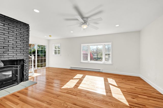 7 Albert Road, Danbury, CT 06811