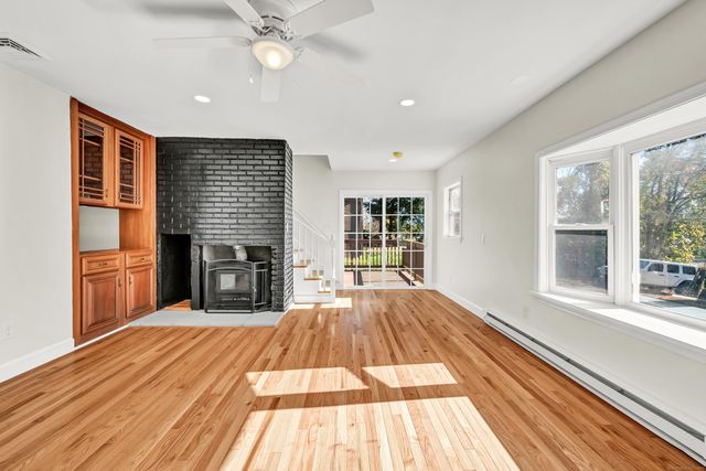 7 Albert Road, Danbury, CT 06811