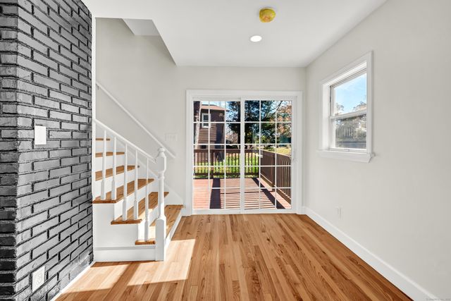 7 Albert Road, Danbury, CT 06811