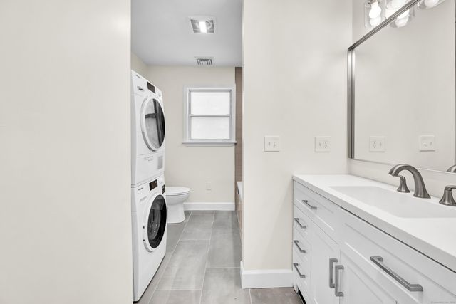 7 Albert Road, Danbury, CT 06811