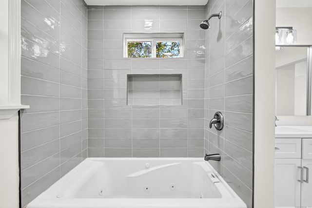 7 Albert Road, Danbury, CT 06811