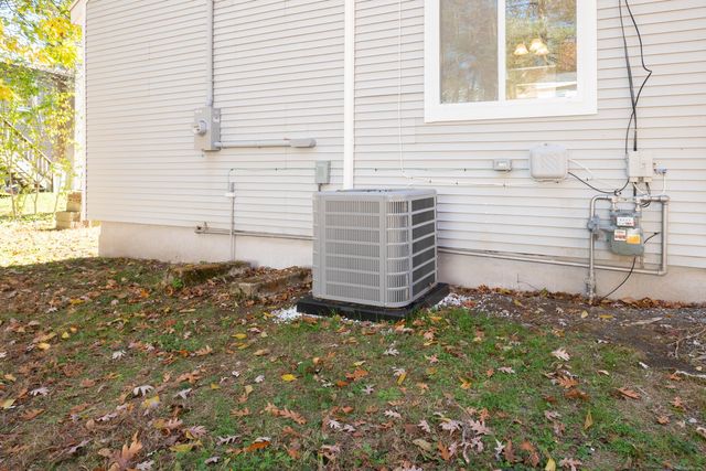 7 Albert Road, Danbury, CT 06811