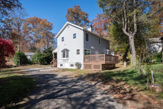 7 Albert Road, Danbury, CT 06811