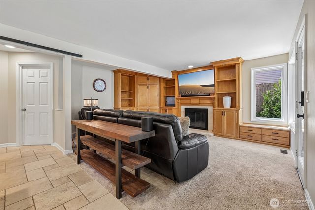 14302 NE 61 Street, Redmond, WA 98052