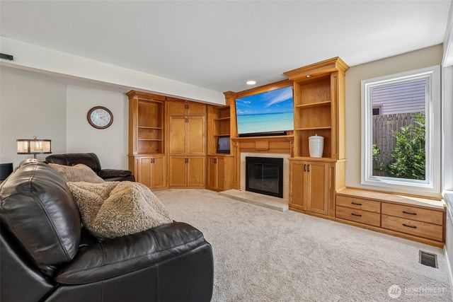 14302 NE 61 Street, Redmond, WA 98052