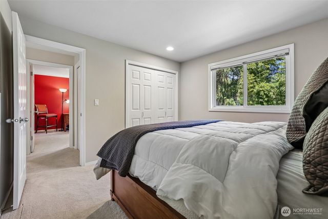 14302 NE 61 Street, Redmond, WA 98052