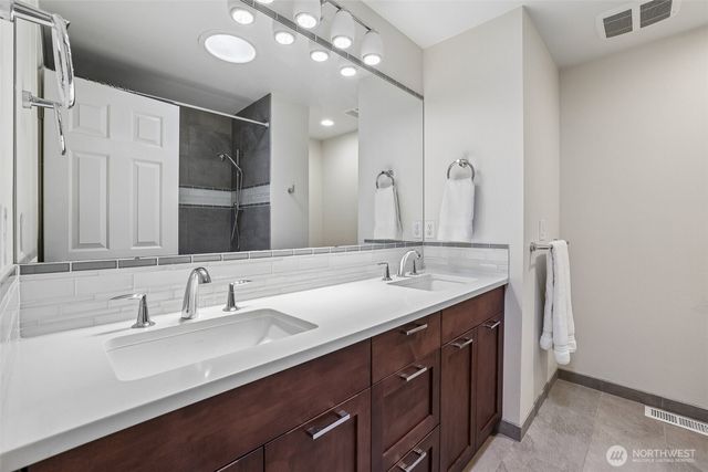 14302 NE 61 Street, Redmond, WA 98052