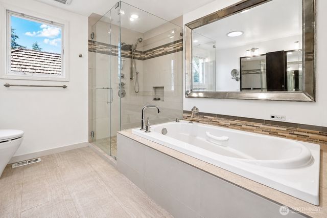 14302 NE 61 Street, Redmond, WA 98052