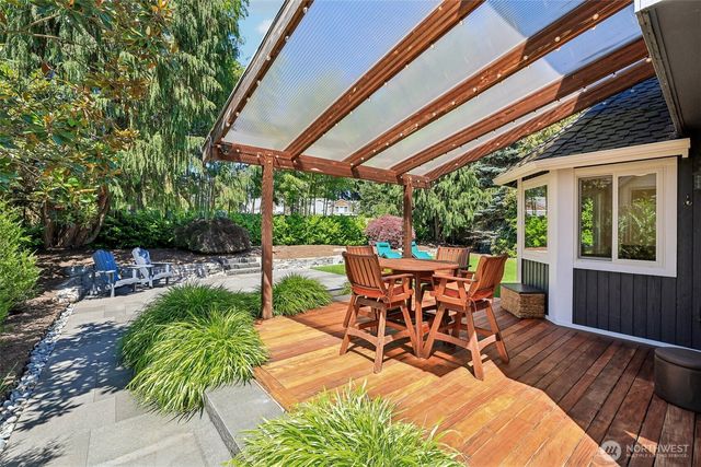 14302 NE 61 Street, Redmond, WA 98052