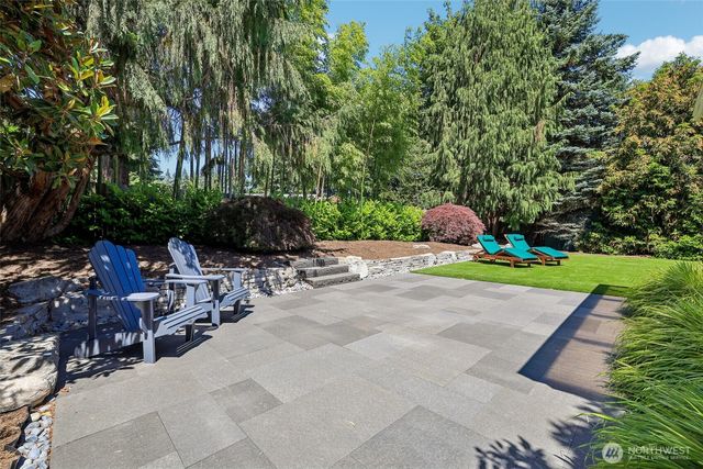 14302 NE 61 Street, Redmond, WA 98052